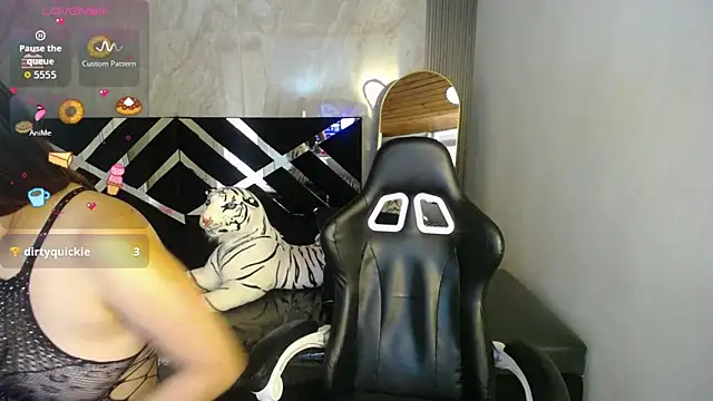 emily_cooper_t webcam