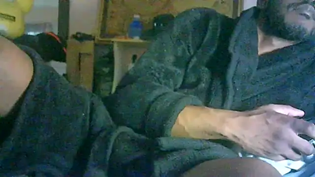 ON3YOULLN3VER_FIR3 webcam