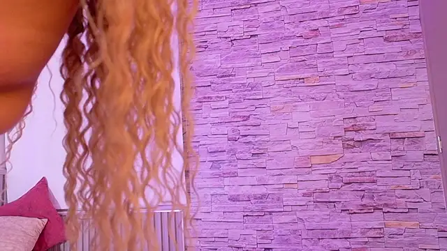 liz_monserrat_1 webcam