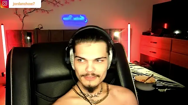 JordanShow webcam