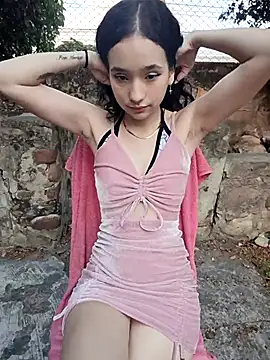 sweet_outdoor_charm webcam