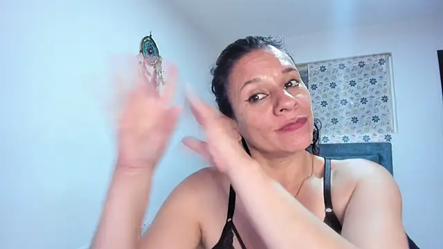 sofi_saliva2511 webcam