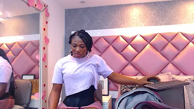 Thegreatonelady webcam