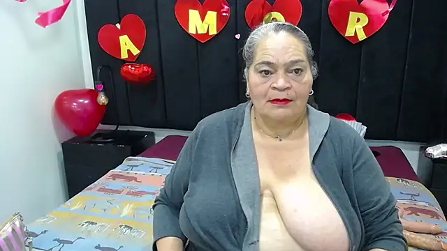 QueenMatturex webcam