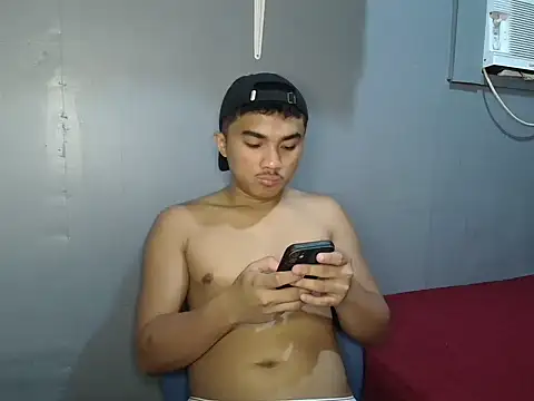 pinoyAdrianneXXX webcam
