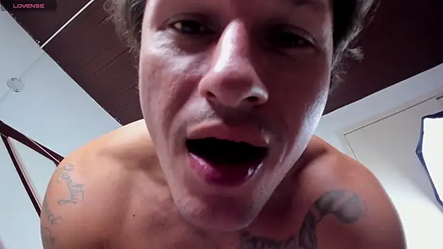 Justin_valverde webcam