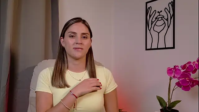 VictoriaNova_ webcam