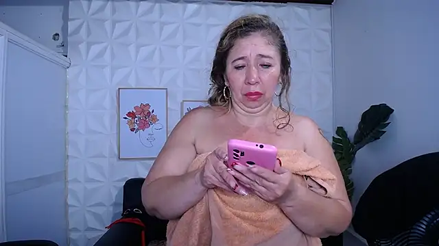 Valentinaa_mature webcam