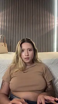 miapetit_ - MiaPetit_'s free webcam - UK Sex Cams