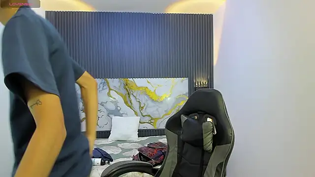 santiagorusso18 (M twink) - masturbation + show cum