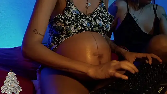 Couple_Moth666 webcam