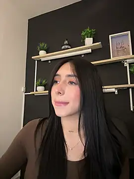 Webcam Model (isabella_jade)  is live.Free join now!