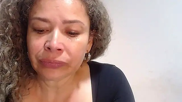 dalilasquirt1 webcam