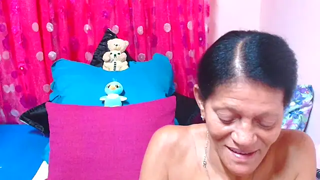 sluttyroxy - SLUTTYROXY's free webcam - UK Sex Cams