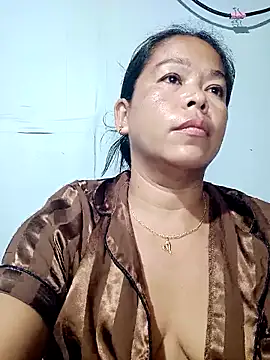 yummytitsxxx168 webcam