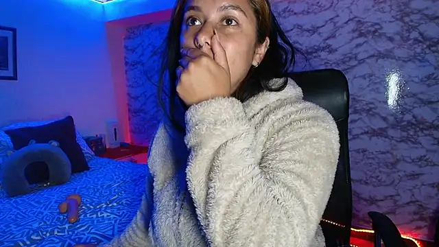 Camila_IRoose webcam