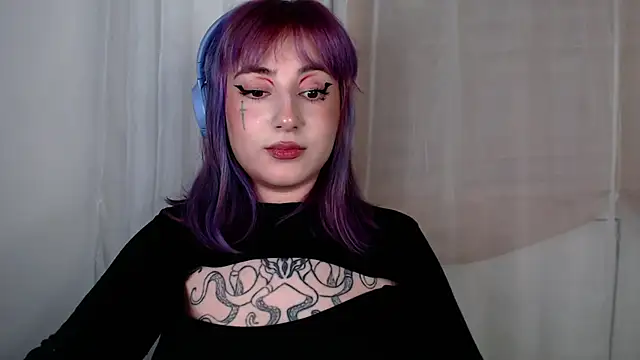 purplewitch webcam