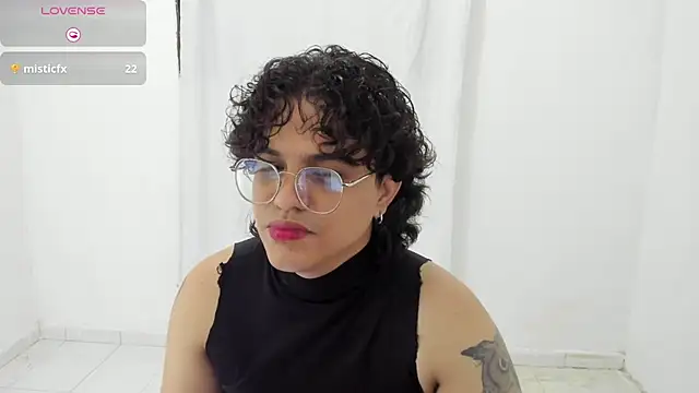 Diane_blossom webcam