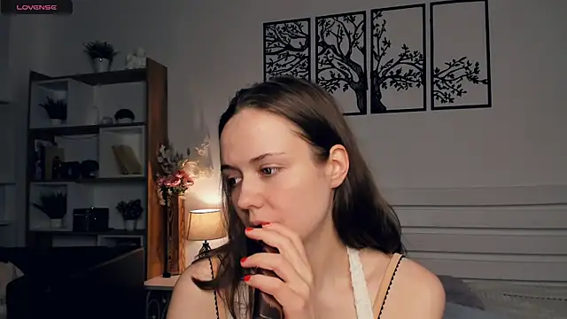 MalvinaTrafford webcam