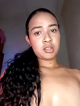 Aurora_fantasyPink webcam