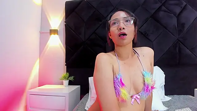 valentiina_lewis webcam