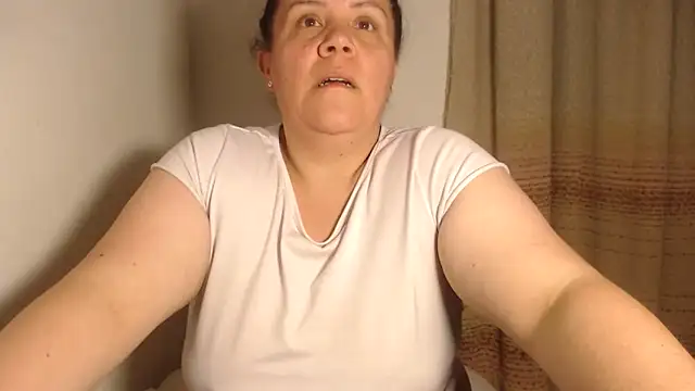 agathamiller01 webcam