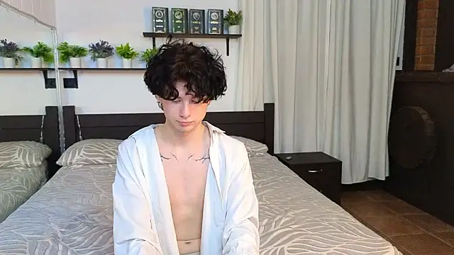Cute_Mike webcam