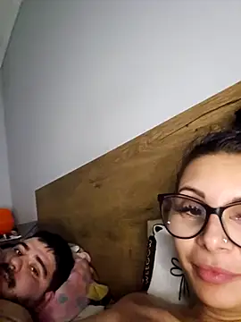 HiddendesireXO01 webcam