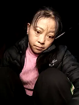 minnakutew20 - Minnakutew20's free webcam - UK Sex Cams