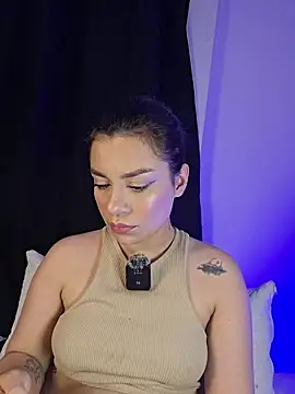 amaiasalvatore - AmaiaSalvatore's free webcam - UK Sex Cams