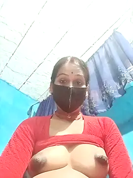 Nandani-758 webcam