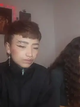 AlexxaAndRileyy webcam