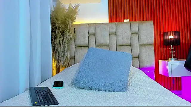 whitney_white_ webcam