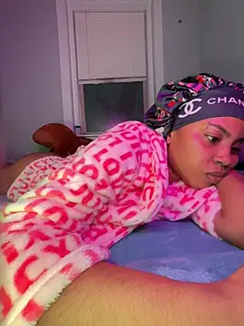 Webcam Model (TheRealOshunQueen)  is live.Free join now!