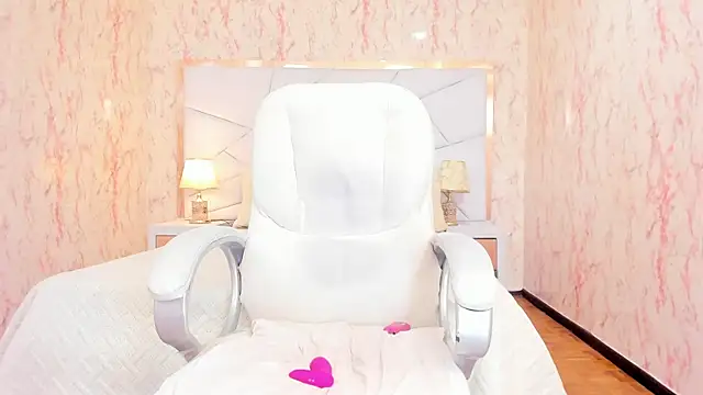 Emily_Whinfre webcam