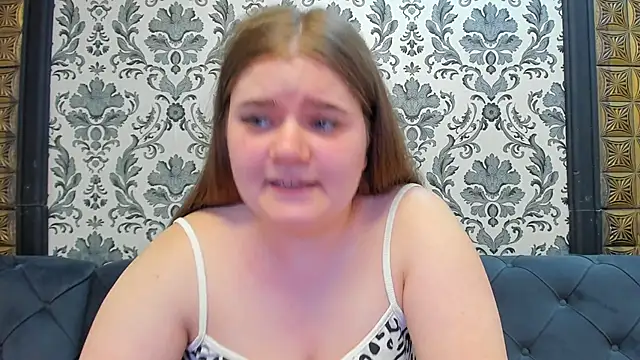 LissaBigTitts webcam