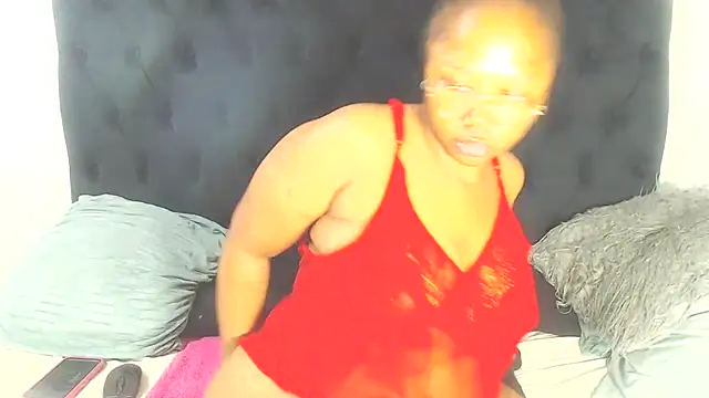 BootyClitQueen webcam