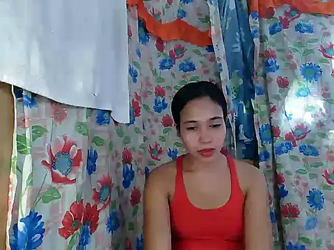 PinaySkinnyGirl webcam