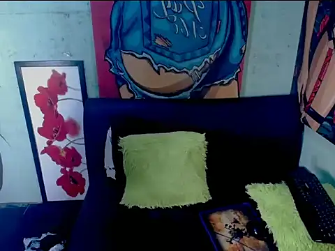 Indianzaraxxx webcam