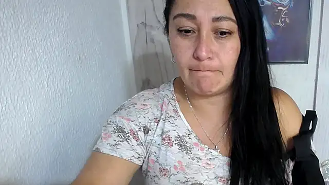 JULIANAWET69 webcam