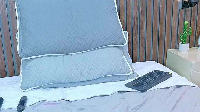 Mia_Bellefort webcam