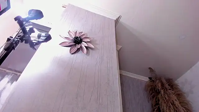 demian_hush - Demian_Hush's free webcam