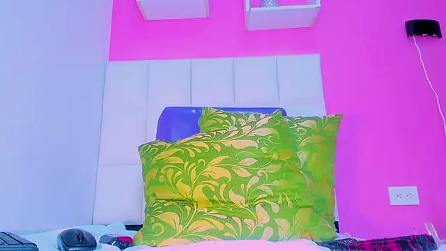 Baby_doll_XOXO webcam