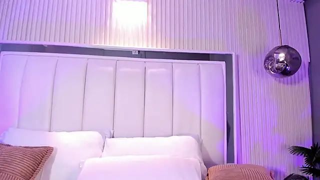 naughty_flower18 webcam