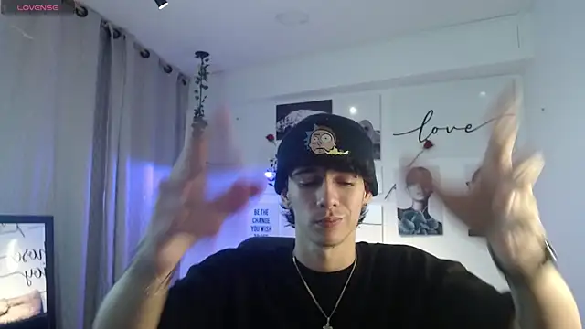 AmethystShadow17 webcam