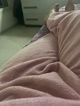 eris_ (Ask my age) - BOOBS OUT TOPLESS