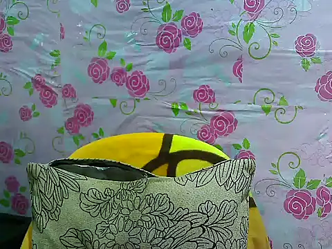 Suckable_leigh webcam