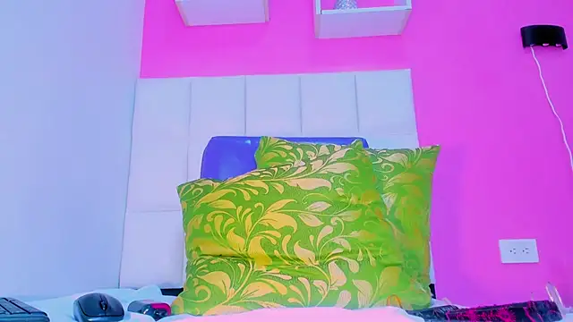 Baby_doll_XOXO webcam