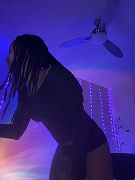 Webcam Model (thebrattygoddess)  is live.Free join now!