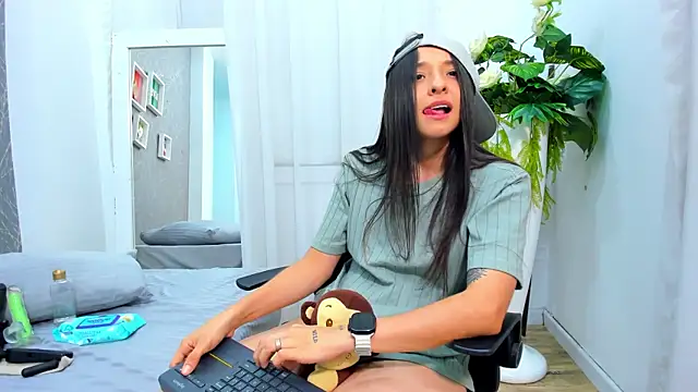 ViictoriiaSaenz webcam